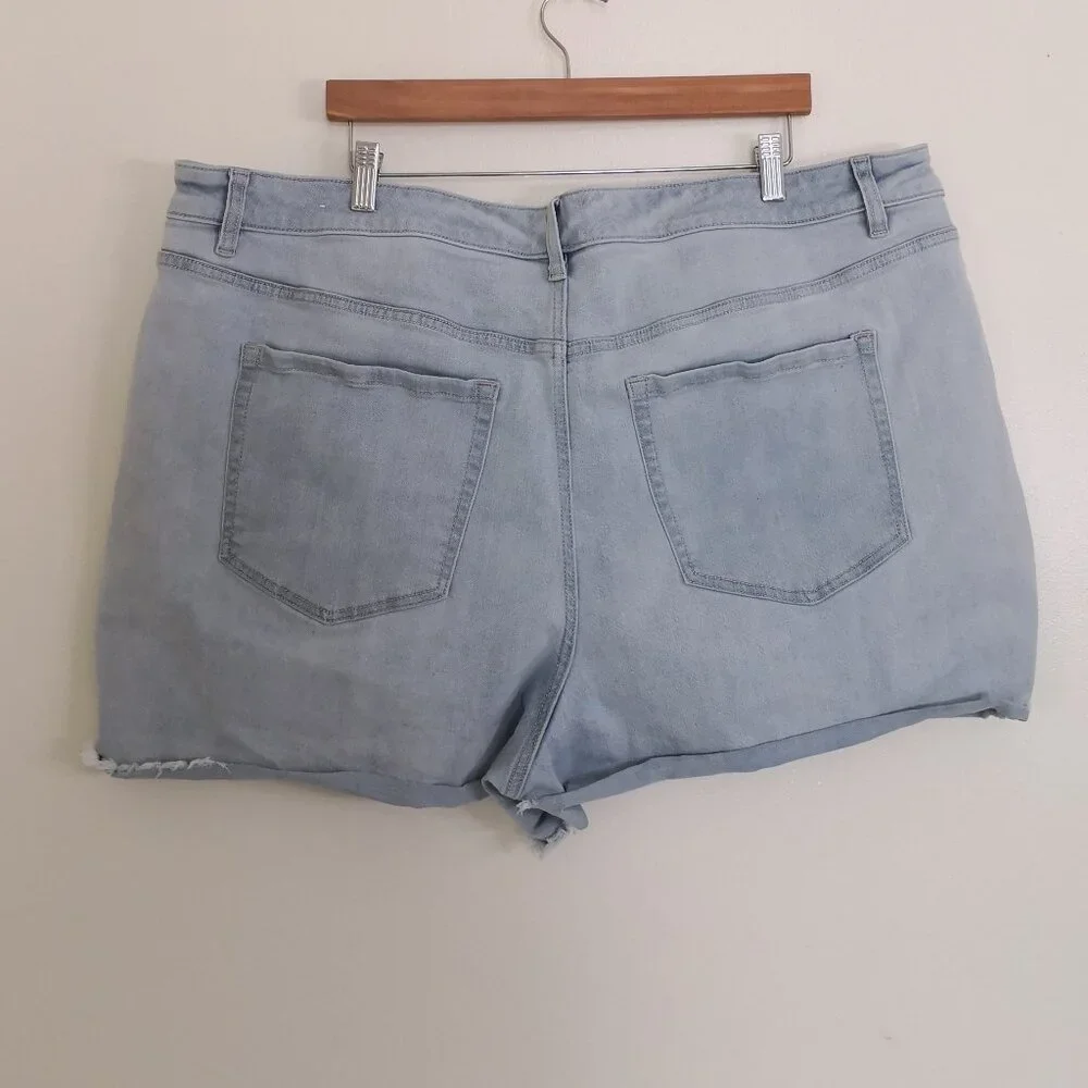 Lane Bryant Boyfriend Midi Denim Short Embroidered Parrot‎ Size 22